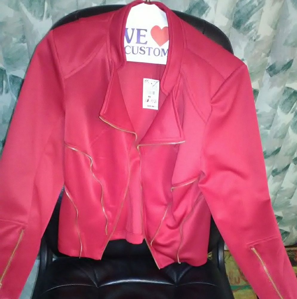Red jacket - Picture 2 of 2